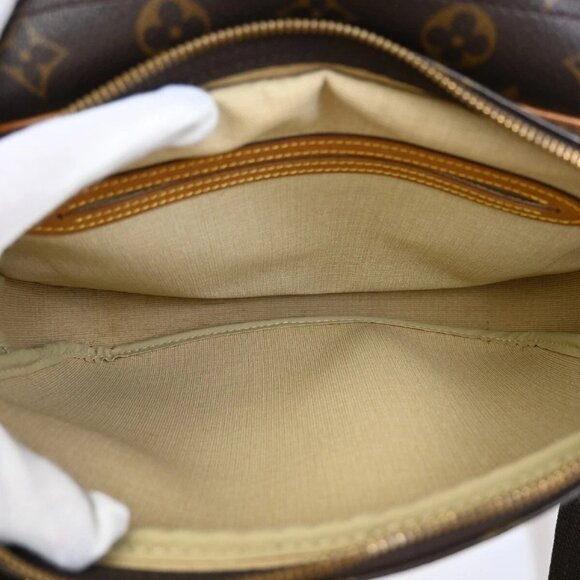LOUIS VUITTON Reporter PM Crossbody Shoulder Bag Monogram Leather - Picture 12 of 16